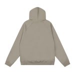 הסווטשרט - Fear Of God Essentials Hoodie SS24