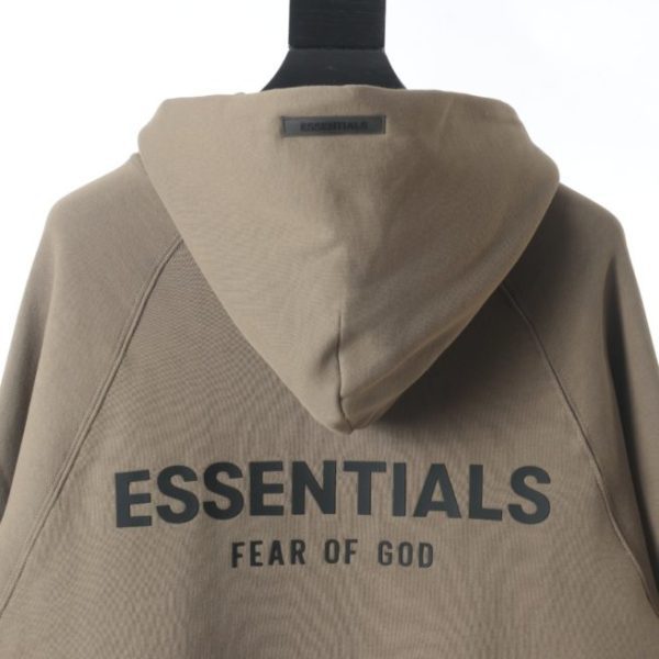 הסווטשרט - Fear Of God Essentials Hoodie