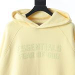 הסווטשרט - Fear Of God Essentials Hoodie