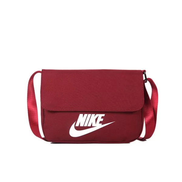 תיק - Nike Side bag with brand logo