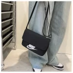 תיק - Nike Side bag with brand logo