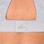 טופ ספורט - Alo Yoga Women's Alosoft Iconic 90s Sports Top