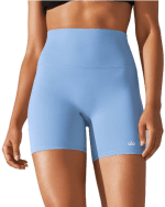 טייץ צמוד - Short light blue Alo Yoga tights for women