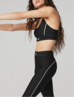 טייץ וטופ - Training set Alo Yoga tights and black top - Alo Yoga