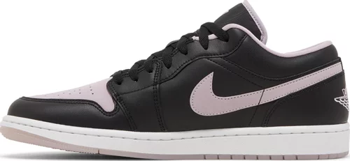 Air Jordan 1 Low SE Black Iced Lilac – נעלי סניקרס שחור וסגול