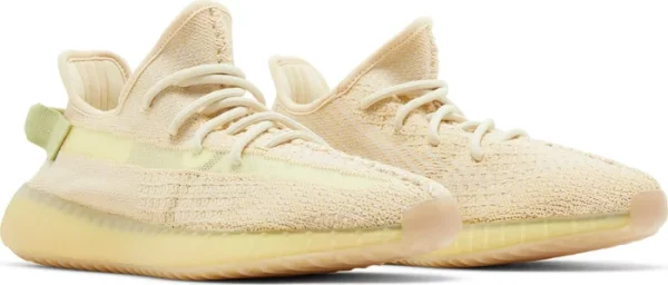 Adidas Yeezy Boost 350 V2 Flax 2024 נעלי סניקרס בגוון בז' עם סוליית Boost