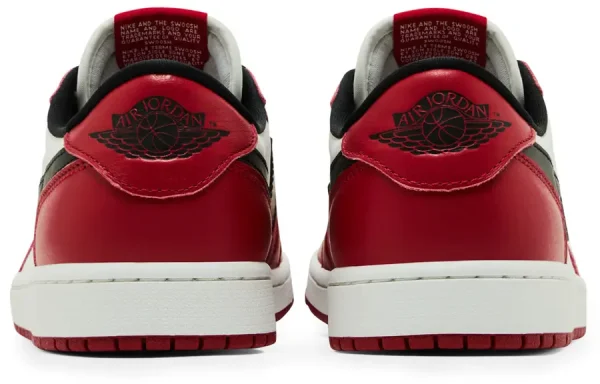 Air Jordan 1 Retro Low OG Chicago  – נעלי סניקרס אדום, לבן ושחור