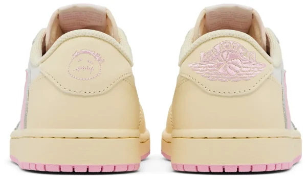 Travis Scott x Air Jordan 1 Retro Low OG Muslin Pink – נעלי סניקרס ורוד ושמנת