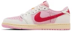 Travis Scott x Air Jordan 1 Retro Low OG Sail Tropical Pink – נעלי סניקרס ורוד ושמנת
