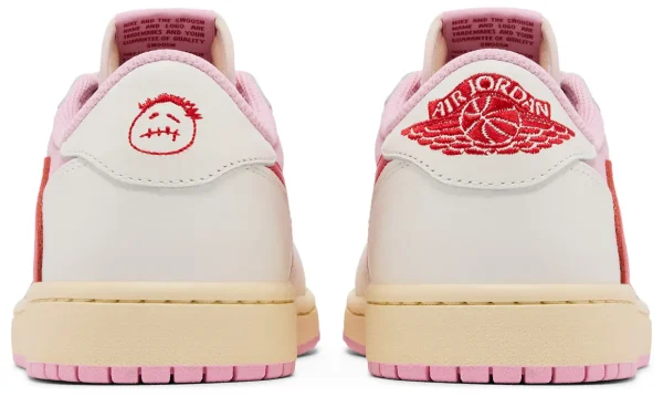 Travis Scott x Air Jordan 1 Retro Low OG Sail Tropical Pink – נעלי סניקרס ורוד ושמנת