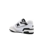 נעלי New Balance 550 בצבעי לבן ושחור