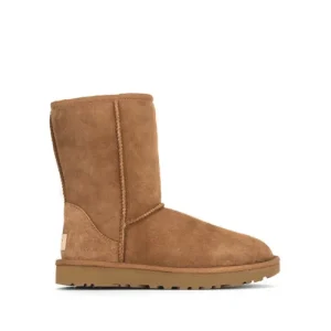 UGG מגפיים קלאסיים לנשים ולגברים – נוחות יומיומית בעיצוב על־זמני
