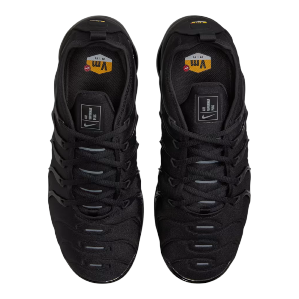 Nike Air VaporMax Plus – נעלי גברים עם טכנולוגיית Air בצבע Black/Dark Grey