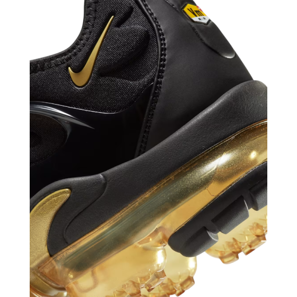 Nike Air VaporMax Plus – נעלי גברים Black/Metallic Gold