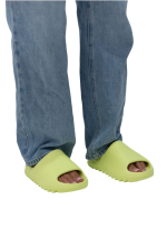 Adidas Yeezy Slides Glow Green – כפכפי Yeezy בצבע ירוק זוהר