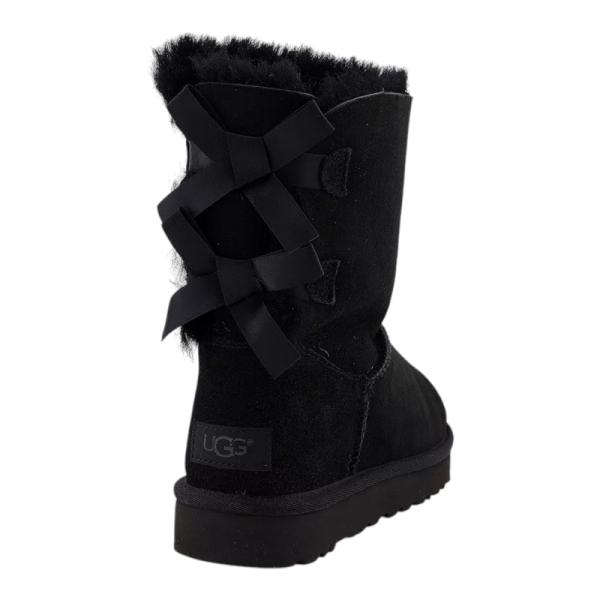 UGG מגפי Baily Bow 2 בצבע שחור לנשים – נוחות, חמימות ועיצוב קלאסי