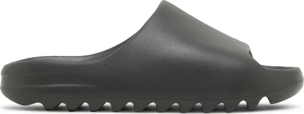 Adidas Yeezy Slides Dark Onyx – כפכפי Yeezy בצבע פחם כהה