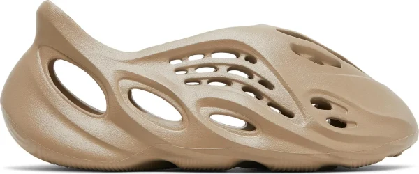 Adidas Yeezy Foam Runner Mist – כפכפי פום ראנר בצבע בז' טבעי