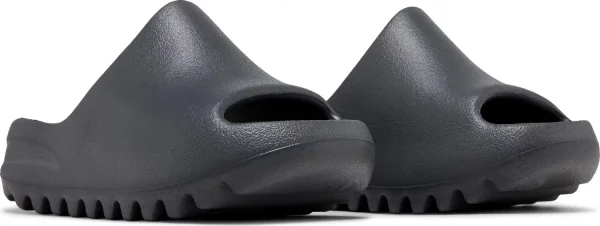Adidas Yeezy Slides Kids Slate Grey – כפכפי ילדים בצבע אפור