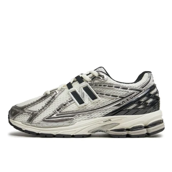 נעלי ניו באלאנס New Balance 1906R Silver Black