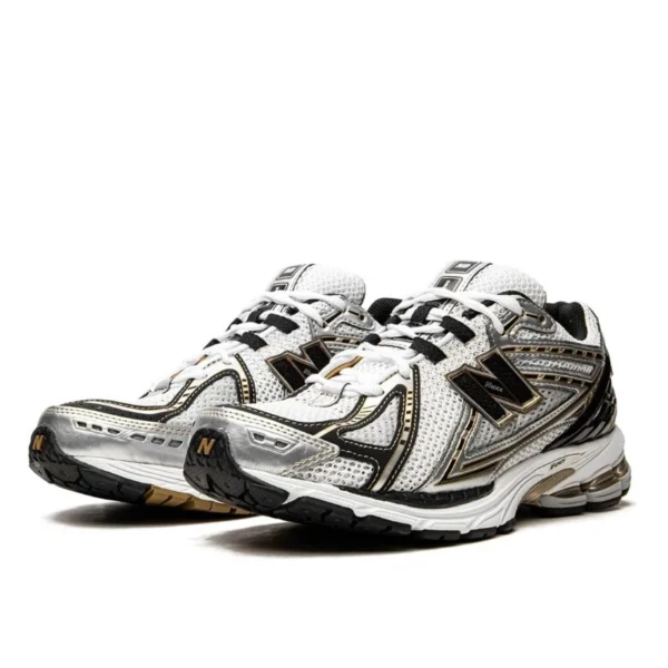 נעלי ניו באלאנס New Balance 1906R White Metallic Gold