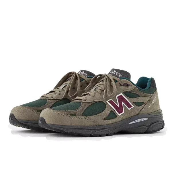 נעלי ניו באלאנס New Balance 990 V3 MiUSA Green Olive