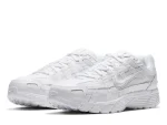 Nike P-6000 Triple White – נעלי סניקרס לבנות בעיצוב ספורטיבי