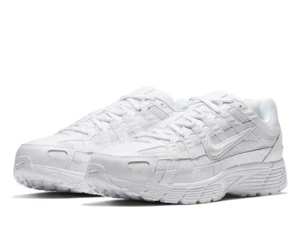 Nike P-6000 Triple White – נעלי סניקרס לבנות בעיצוב ספורטיבי