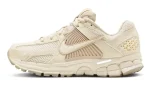 Nike Zoom Vomero 5 Sail Light Orewood Brown – נעלי סניקרס בגווני שמנת וחום בהיר