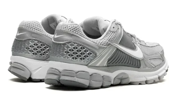 Nike Zoom Vomero 5 Cool Grey – נעלי סניקרס בגוון אפור