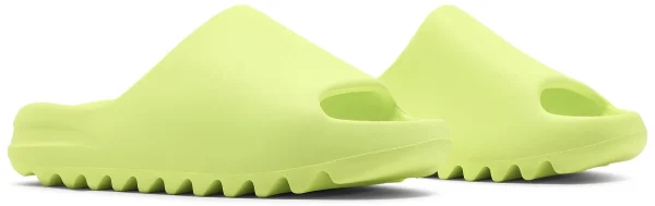 Adidas Yeezy Slides Glow Green – כפכפי Yeezy בצבע ירוק זוהר