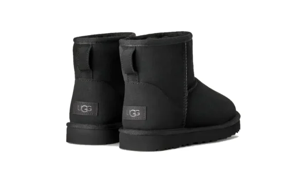 UGG Men’s Classic Mini II Black נעלי האג לגברים