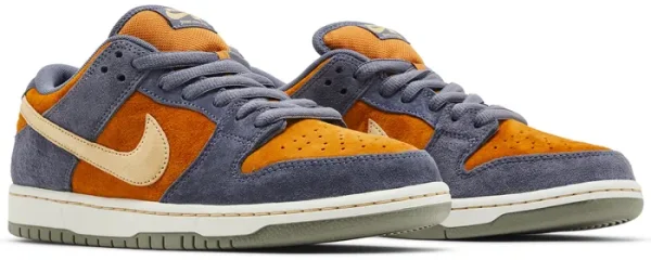 Nike SB Dunk Low 'Light Carbon Monarch' נעלי סקייט לגברים
