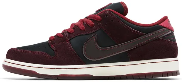 Nike Dunk Low Pro SB QS 'RIOT Skateshop Mahogany Dark Beetroot' נעלי סקייט לגברים