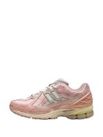 New Balance 1906 Lunar New Year Pink נעלי סניקרס