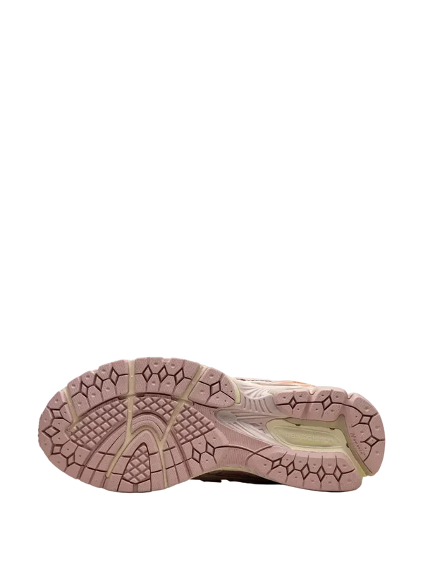 New Balance 1906 Lunar New Year Pink נעלי סניקרס