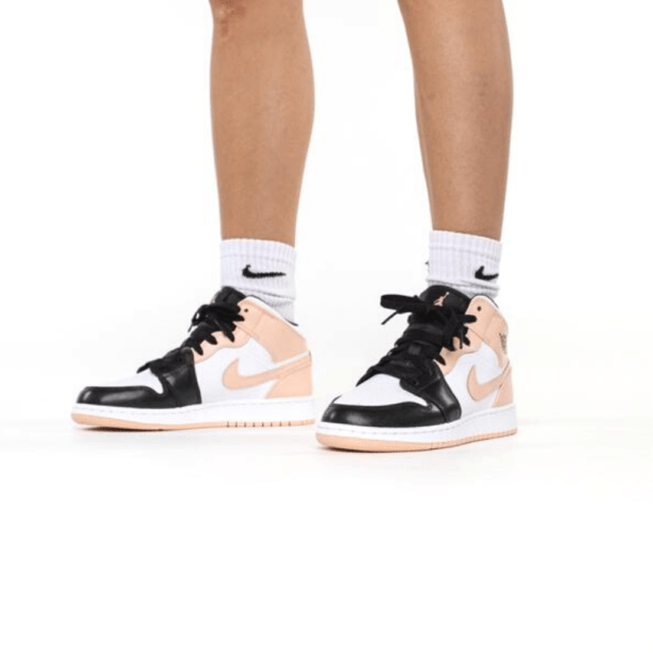 Nike Air Jordan 1 Mid Crimson Tint Toe סניקרס
