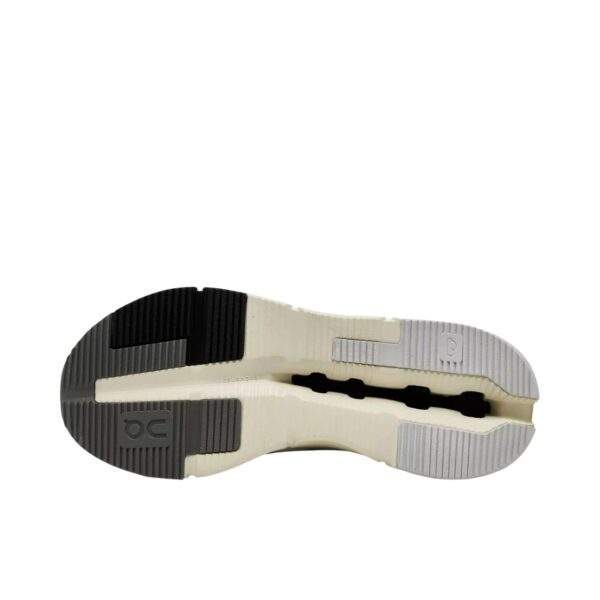 On Cloudnova Form 2 Pearl/Black נעלי