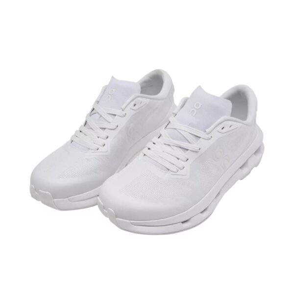 On Cloudzone Casual White נעלי