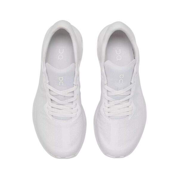 On Cloudzone Casual White נעלי
