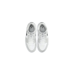 Nike Air Jordan 1 Mid Light Smoke 2021 סניקרס