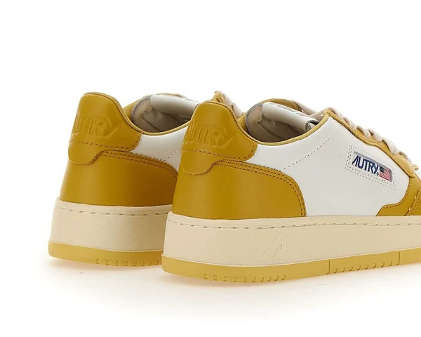 Autry Logo Patch Low-Top סניקרס