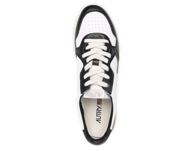 Autry Medalist Low Black White Toe סניקרס