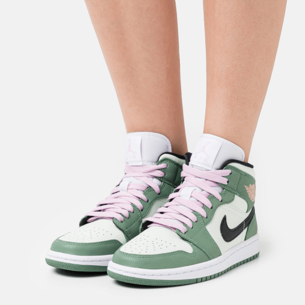 Nike Air Jordan 1 Mid Dutch Green סניקרס