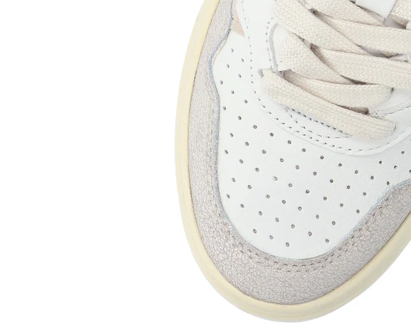 Autry Perforated Lace-Up סניקרס