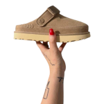 UGG Women’s Goldenstar Villa Clog Mustard Seed סנדלי האג