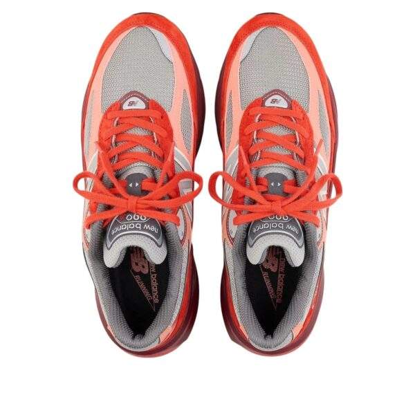 New Balance 990v6 ‘Community Red’ סניקרס