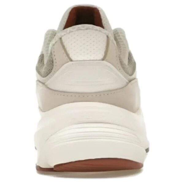 New Balance x Loro Piana 990 v6 ‘Raw Cashew’ סניקרס