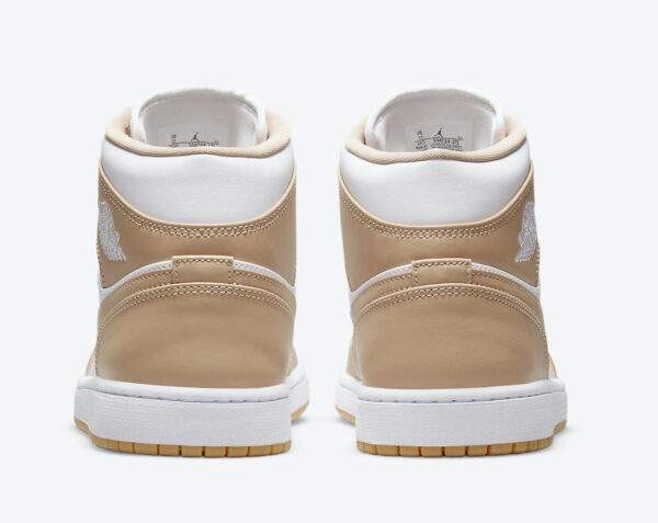 Nike Air Jordan 1 Mid Appears סניקרס