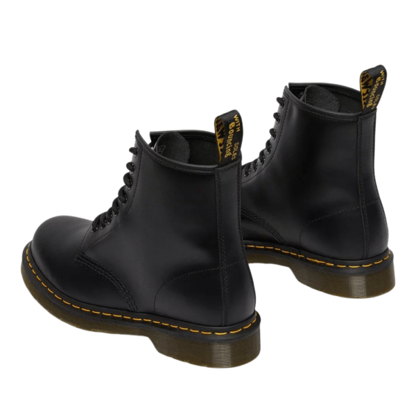 Dr. Martens 1460 Smooth Leather Lace Up מגפיים